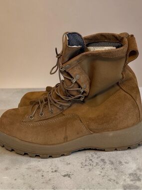 McRae Footwear USGI Combat Boots 11W Gore-Tex Waterproof Coyote Brown NSN